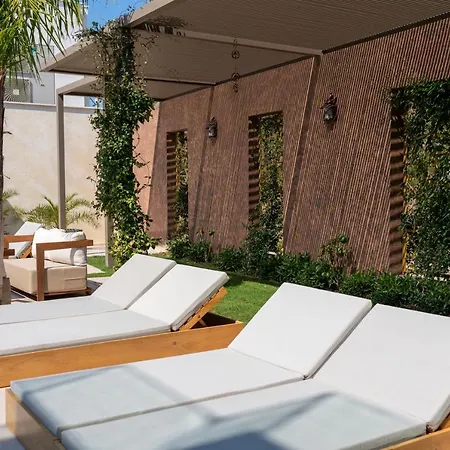 Sezz Wellness Adult Only Hotell *