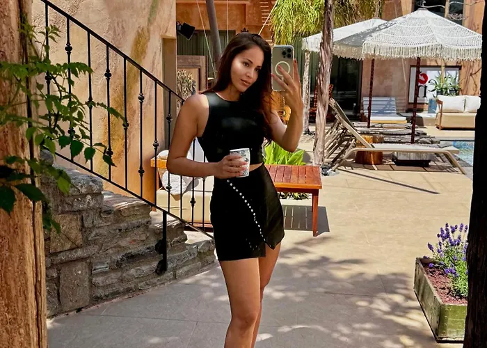 Sezz Wellness Adult Only * יאליקאבאק