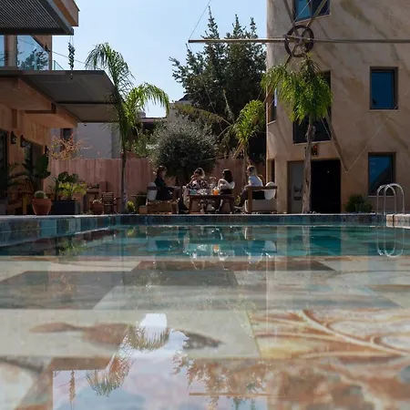 Sezz Wellness Adult Only Яликовак