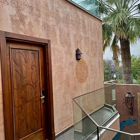 Sezz Wellness Adult Only Яликовак