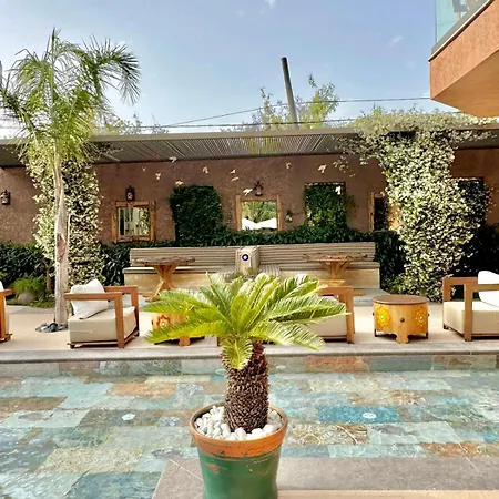 Sezz Wellness Adult Only Яликовак