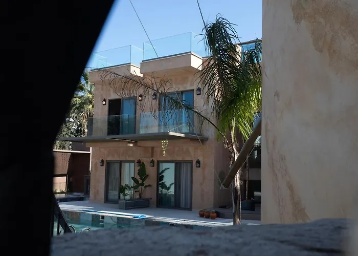 Отель Sezz Wellness Adult Only *